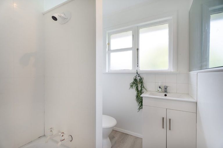 Photo of property in 2/49a Shakespeare Avenue, Trentham, Upper Hutt, 5018