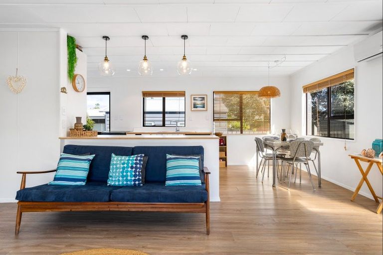 Photo of property in 215a Papanui Road, Whangamata, 3620