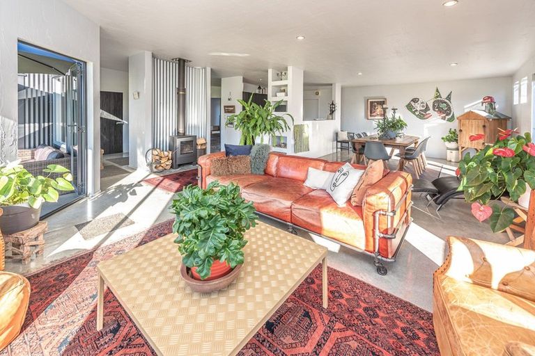 Photo of property in 21 Golf Vue Place, Castlecliff, Whanganui, 4501