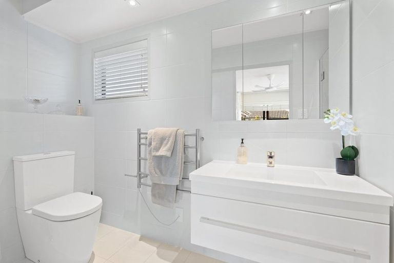 Photo of property in 28a Edward Avenue, Orewa, 0931