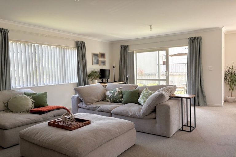 Photo of property in 2/77 Main Road, Wainuiomata, Lower Hutt, 5014