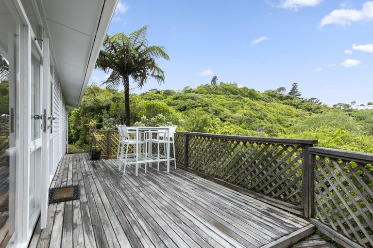 Photo of property in 156 Miromiro Road, Normandale, Lower Hutt, 5010