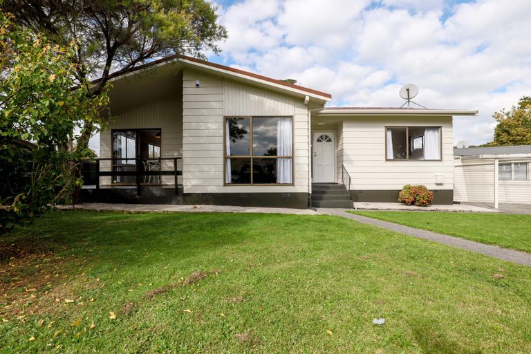 Photo of property in 15 Rangataua Place, Manurewa, Auckland, 2102