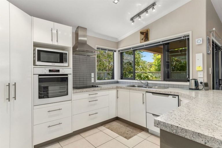 Photo of property in 1 Leven Close, Bethlehem, Tauranga, 3110