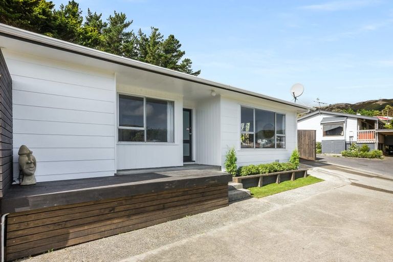 Photo of property in 18a Apple Terrace, Ranui, Porirua, 5024