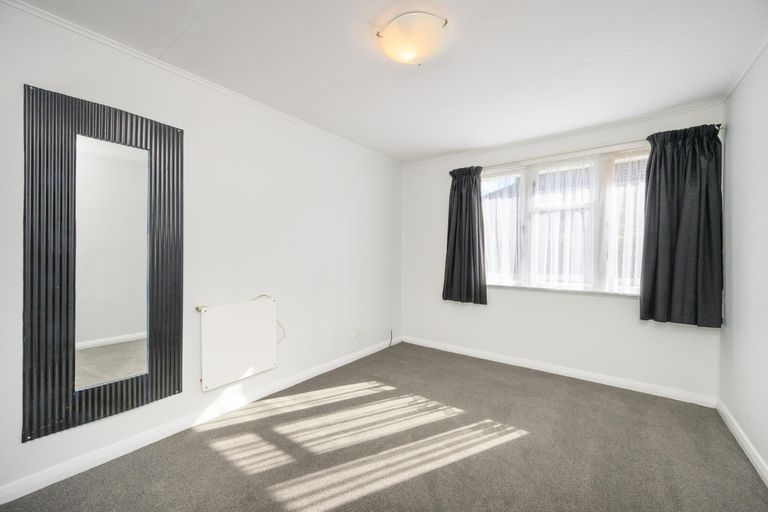 Photo of property in 33 Manchester Street, Takaro, Palmerston North, 4412