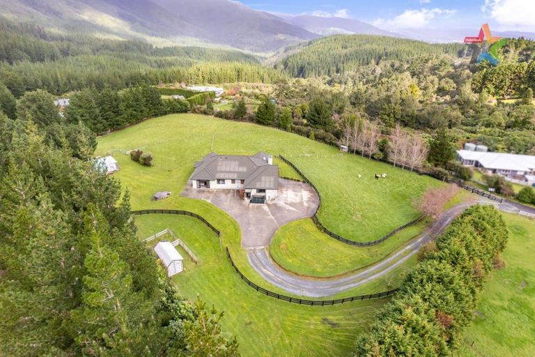 Photo of property in 32c Kaitoke Loop, Kaitoke, Upper Hutt, 5018