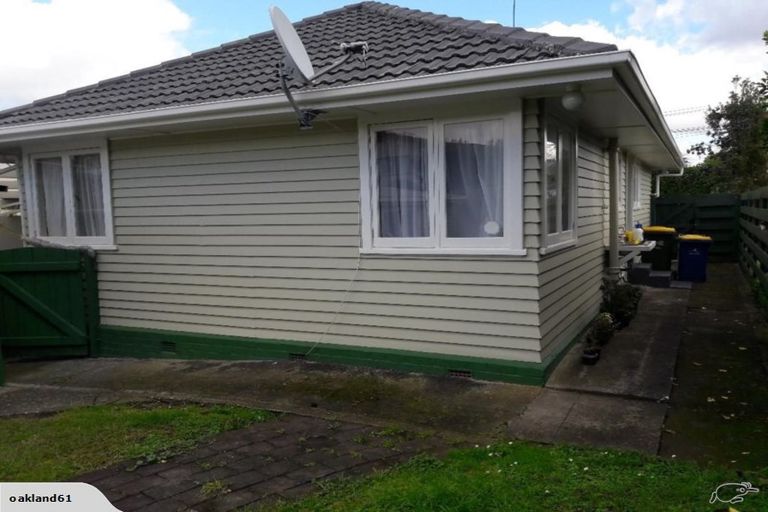 Photo of property in 39 Titoki Street, Te Atatu Peninsula, Auckland, 0610