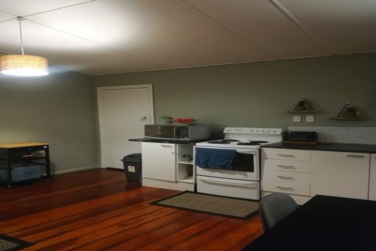 Photo of property in 208 Lyndon Road West, Hastings, 4122