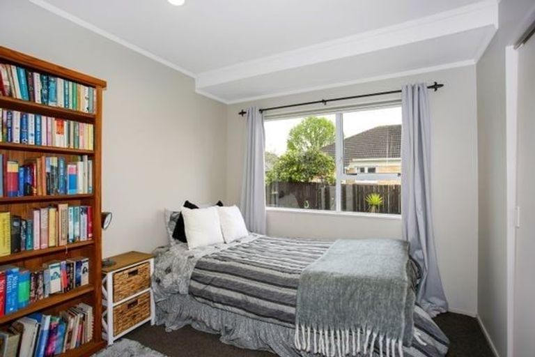 Photo of property in 3 Alpha Street, Papakura, 2110