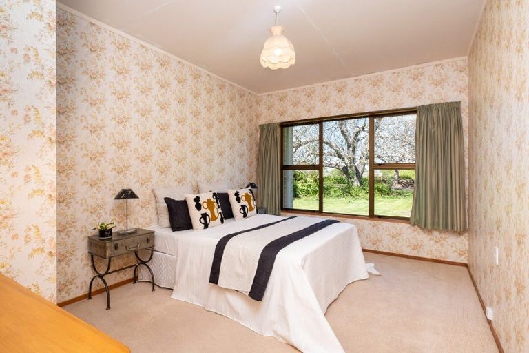 Photo of property in 70 Main Rd Clive, Clive, 4102