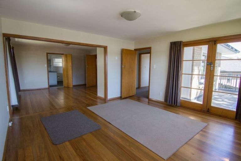 Photo of property in 208 Centaurus Road, Saint Martins, Christchurch, 8022