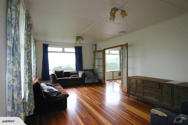 Photo of property in 19 Zetland Street, Highbury, Wellington, 6012