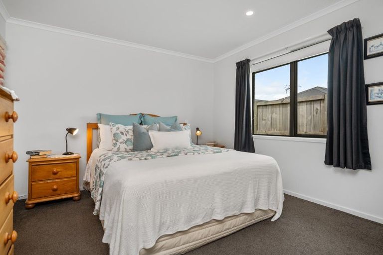 Photo of property in 2 Kahawai Close, Pyes Pa, Tauranga, 3112