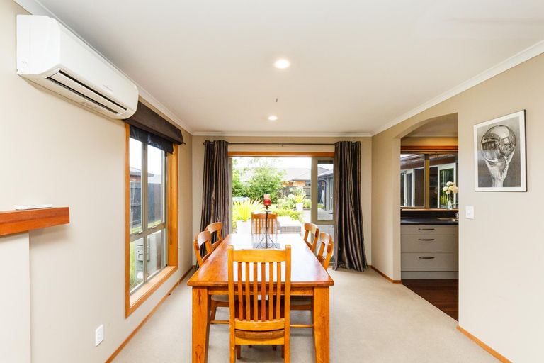 Photo of property in 44 Roberts Line, Kelvin Grove, Palmerston North, 4414