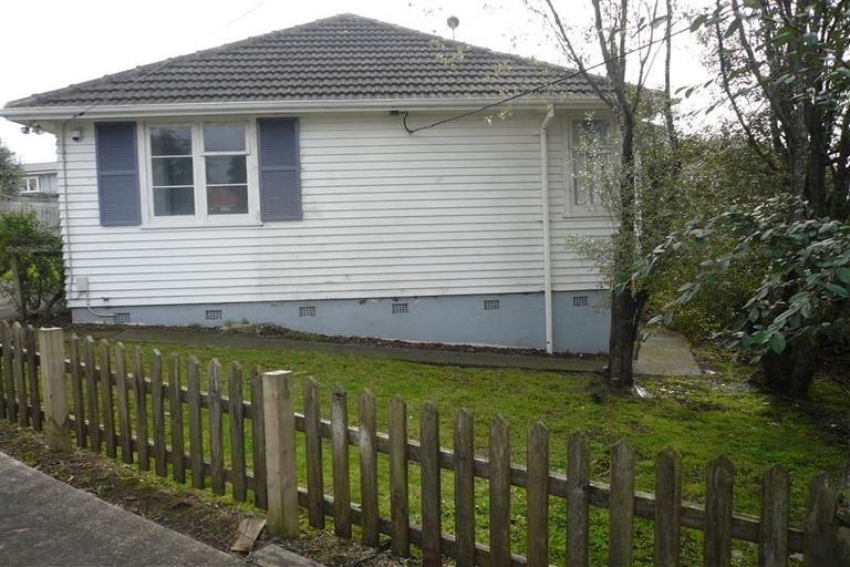 Photo of property in 8 Nutsey Avenue, Northcote, Auckland, 0627