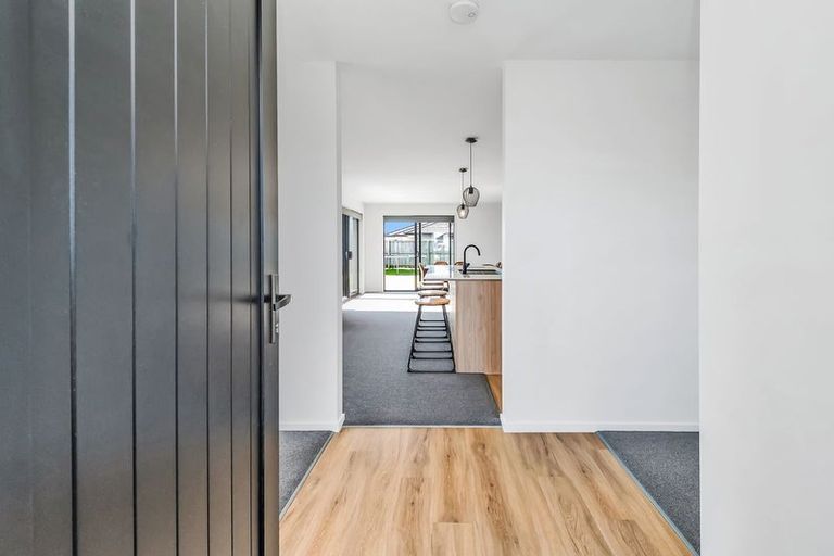 Photo of property in 197 Faringdon Boulevard, Rolleston, 7615