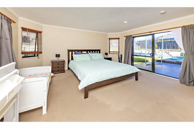 Photo of property in 15 Killeen Place, Flat Bush, Auckland, 2019