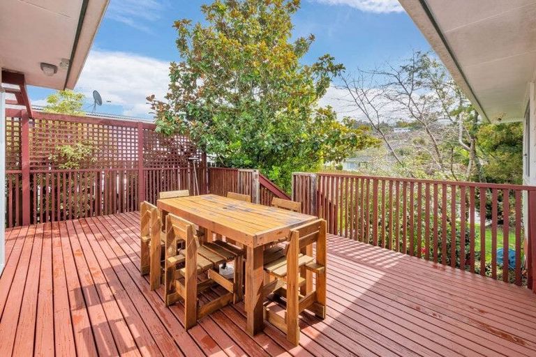 Photo of property in 56 Awaruku Road, Torbay, Auckland, 0630