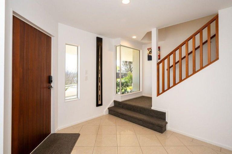 Photo of property in 15 Iona Road, Havelock North, 4130