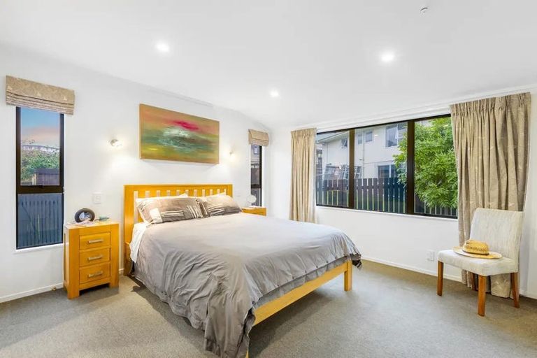 Photo of property in 58 Rosario Crescent, Red Beach, 0932