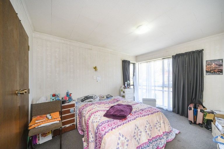 Photo of property in 1 Burfield Place, Awapuni, Palmerston North, 4412