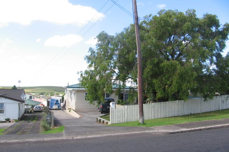 Photo of property in 26 Commissariat Road, Mount Wellington, Auckland, 1060