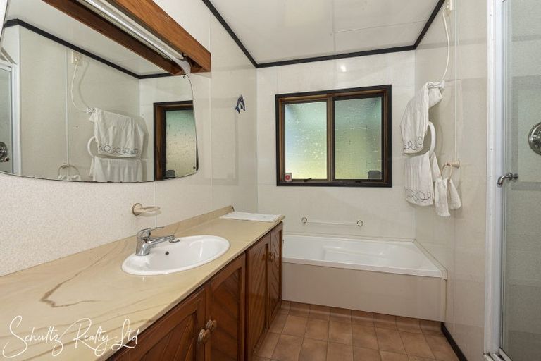 Photo of property in 1610 Paparoa-oakleigh Road, Taipuha, Paparoa, 0571