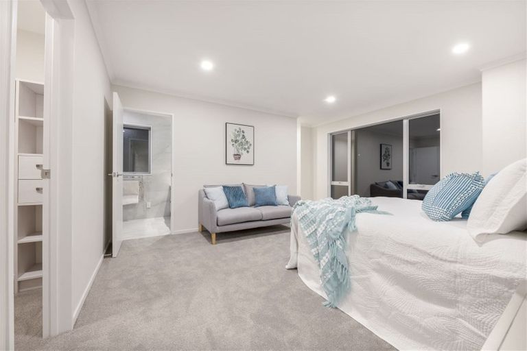 Photo of property in 92 Tir Conaill Avenue, Flat Bush, Auckland, 2019