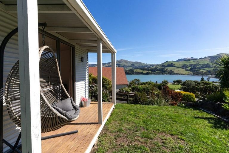 Photo of property in 18 Haywards Lane, Duvauchelle, 7581