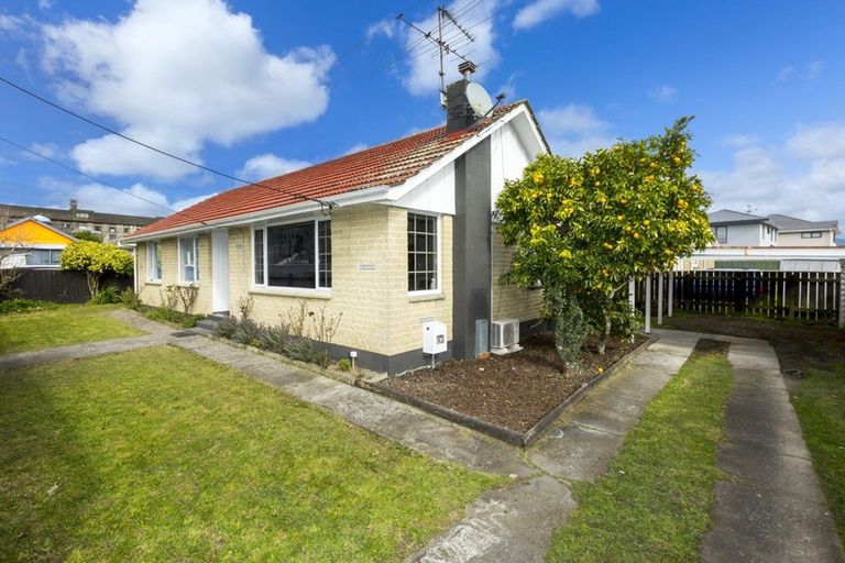 Photo of property in 32 Tawai Street, Trentham, Upper Hutt, 5018