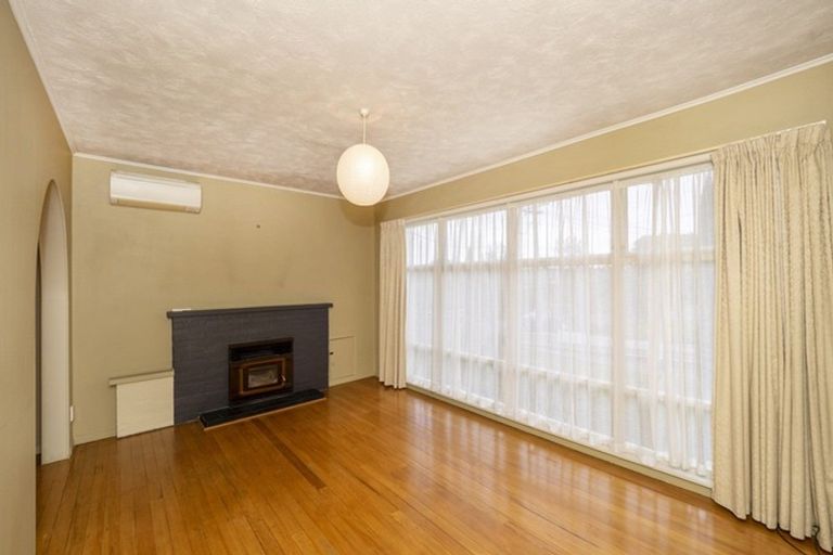 Photo of property in 15 Wavell Crescent, Lansdowne, Masterton, 5810