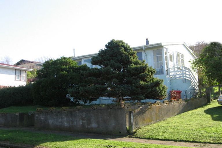 Photo of property in 12 Mawhare Street, Titahi Bay, Porirua, 5022