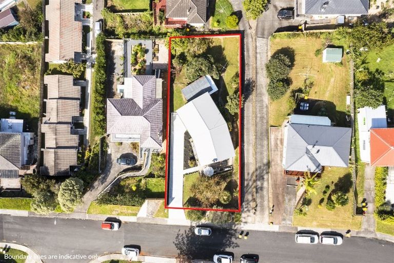 Photo of property in 15 Camelot Place, Glenfield, Auckland, 0629