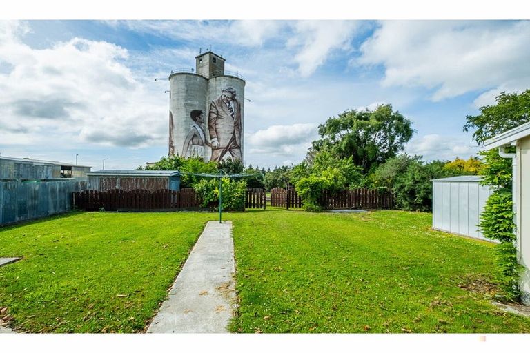Photo of property in 85 Shearman Street, Waimate, 7924