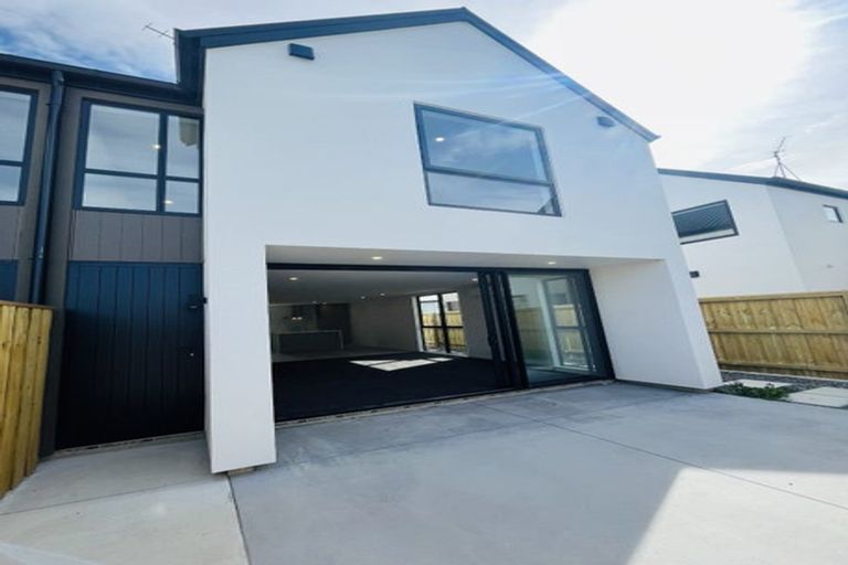 Photo of property in 10/6 Skibbereen Drive, Halswell, Christchurch, 8025