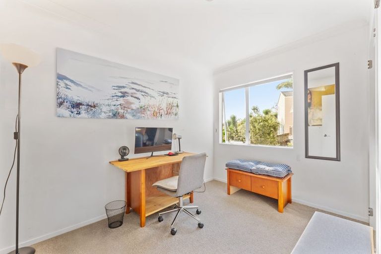 Photo of property in 23d Jelas Road, Red Beach, 0932