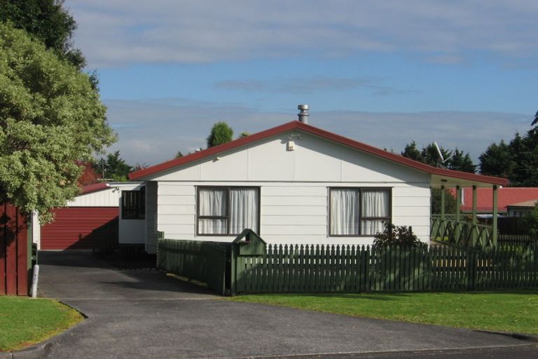 Photo of property in 2/8 Leven Lane, Totara Heights, Auckland, 2105