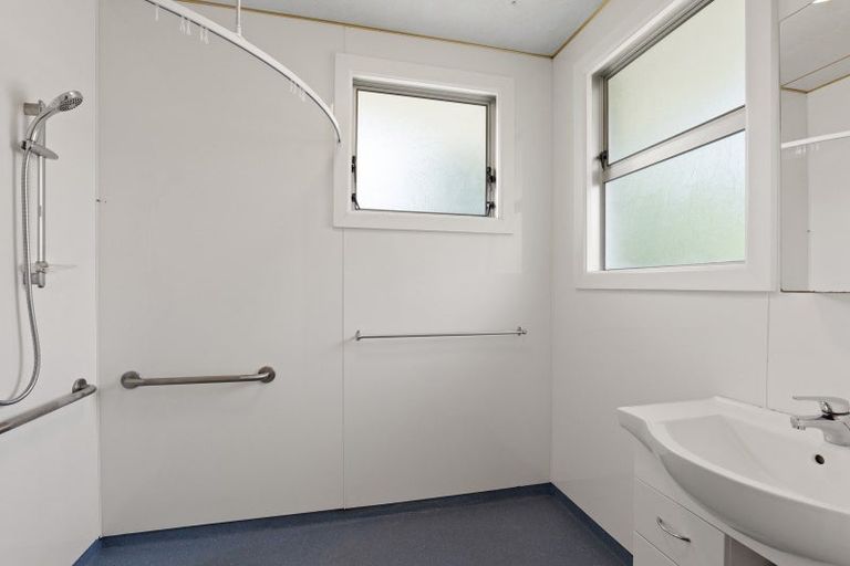 Photo of property in 2/99 Briggs Road, Shirley, Christchurch, 8052