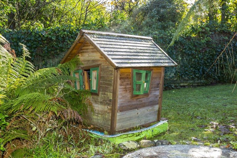 Photo of property in 6 Avian Road, Blue Mountains, Upper Hutt, 5371