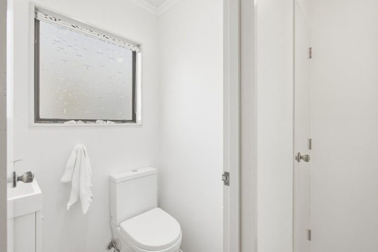 Photo of property in 8a Church Place, Whanganui, 4500