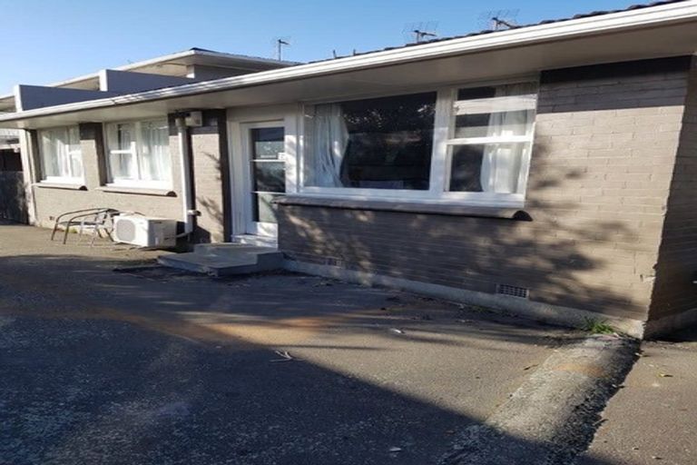 Photo of property in 6/13 Newnham Terrace, Upper Riccarton, Christchurch, 8041