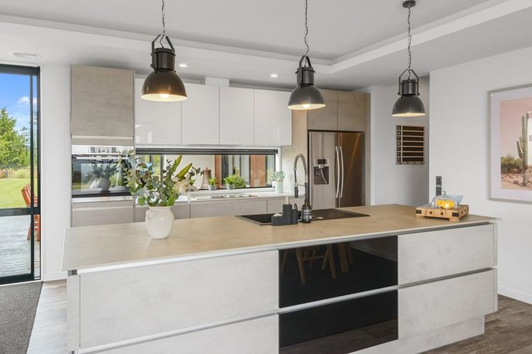 Photo of property in 5 Kawharu Street, Marshland, Christchurch, 8083