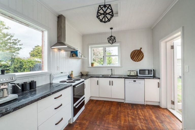 Photo of property in 13 Mcgregor Crescent, Masterton, 5810