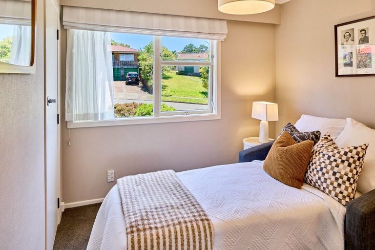 Photo of property in 22 Reese Jones Grove, Maungaraki, Lower Hutt, 5010