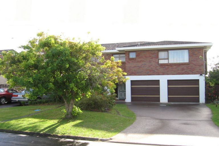 Photo of property in 6a Nimrod Place, Half Moon Bay, Auckland, 2012