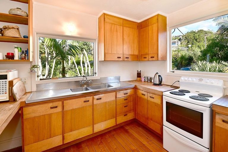 Photo of property in 81 Duncansby Road, Stanmore Bay, Whangaparaoa, 0932