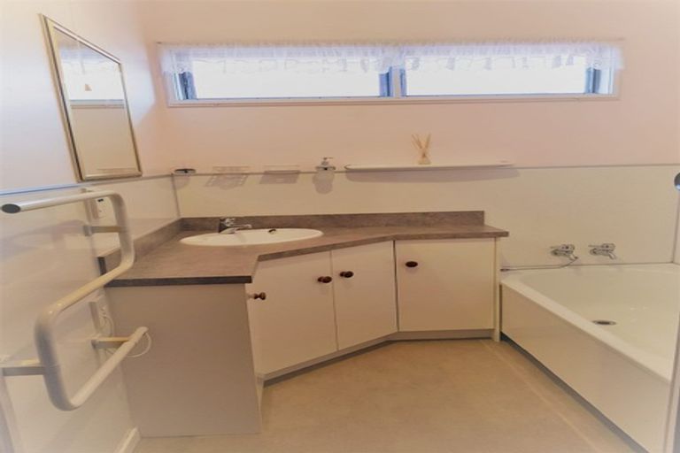 Photo of property in 19 King Street, Hikurangi, 0114