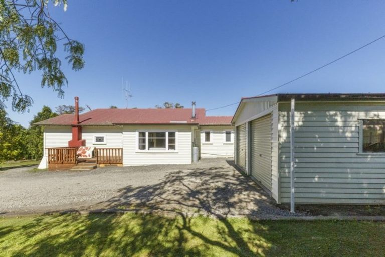 Photo of property in 52 James Road, Halcombe, Feilding, 4779