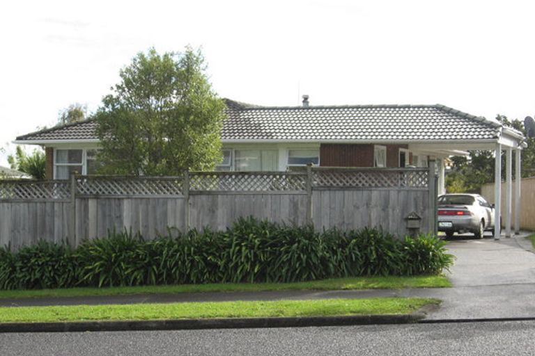 Photo of property in 4 Cromdale Avenue, Highland Park, Auckland, 2010